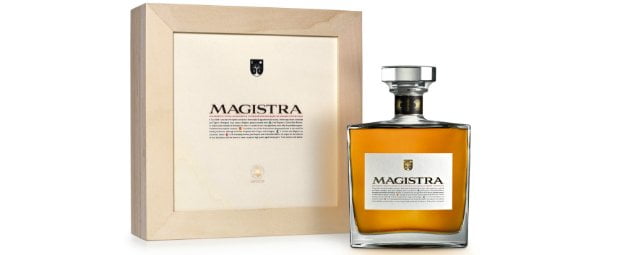 Aguardente Magistra distinguida na categoria packaging