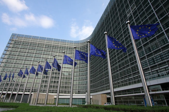 Comissão Europeia quer criar cadeia de abastecimento mais justa