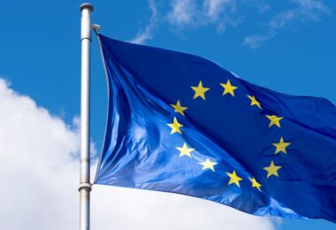 iStockA Comissão Europeia adotou uma medida que vai permitir aos agricultores receberem maiores adiantamentos de pagamentos relativos à PAC.