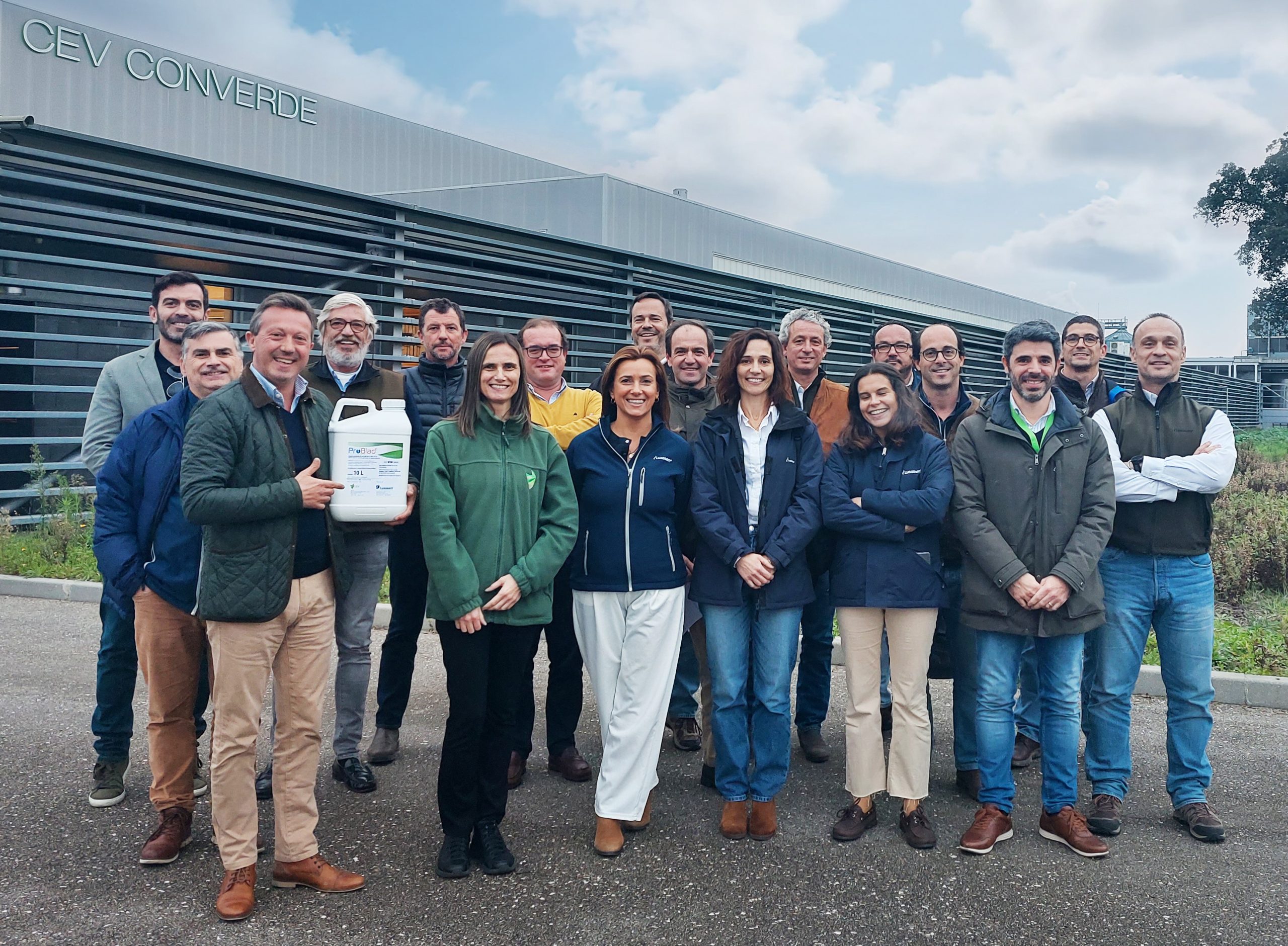 Equipas da Lusosem e da CEV na fabrica em Cantanhede v2 scaled