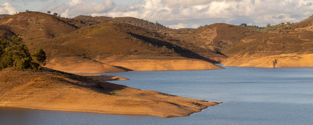 Governo quer reduzir perdas de água, construir mais barragens e utilizar águas residuais tratadas