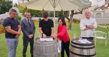 Produtores locais assinam protocolos para dinamizar turismo no Alentejo
