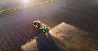 Bruxelas debate preços e produção de fertilizantes e anuncia plano de ação