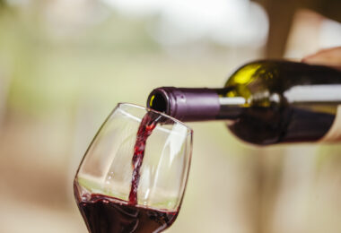 Consumo mundial de vinho caiu para mínimo desde 1957, mas em Portugal cresceu